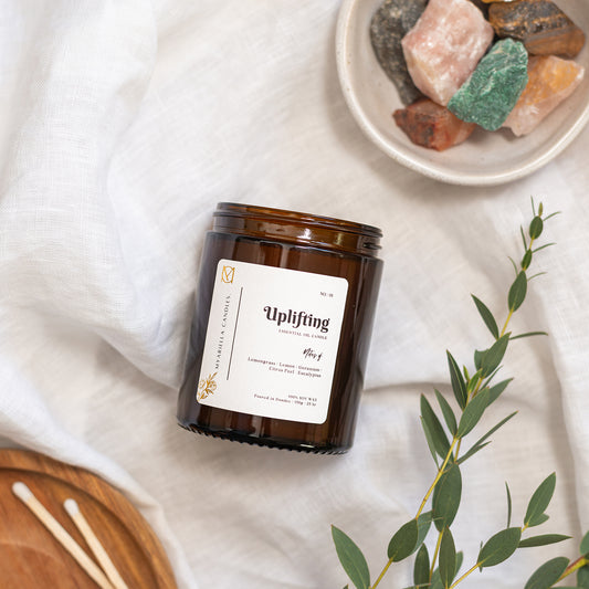 Lemongrass and lemon essential oil candle made with natural soy wax in the UK